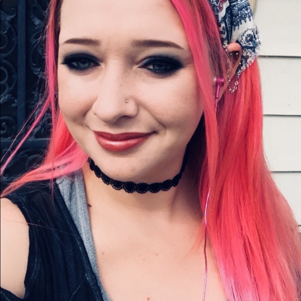 Meet your Posher, Amber